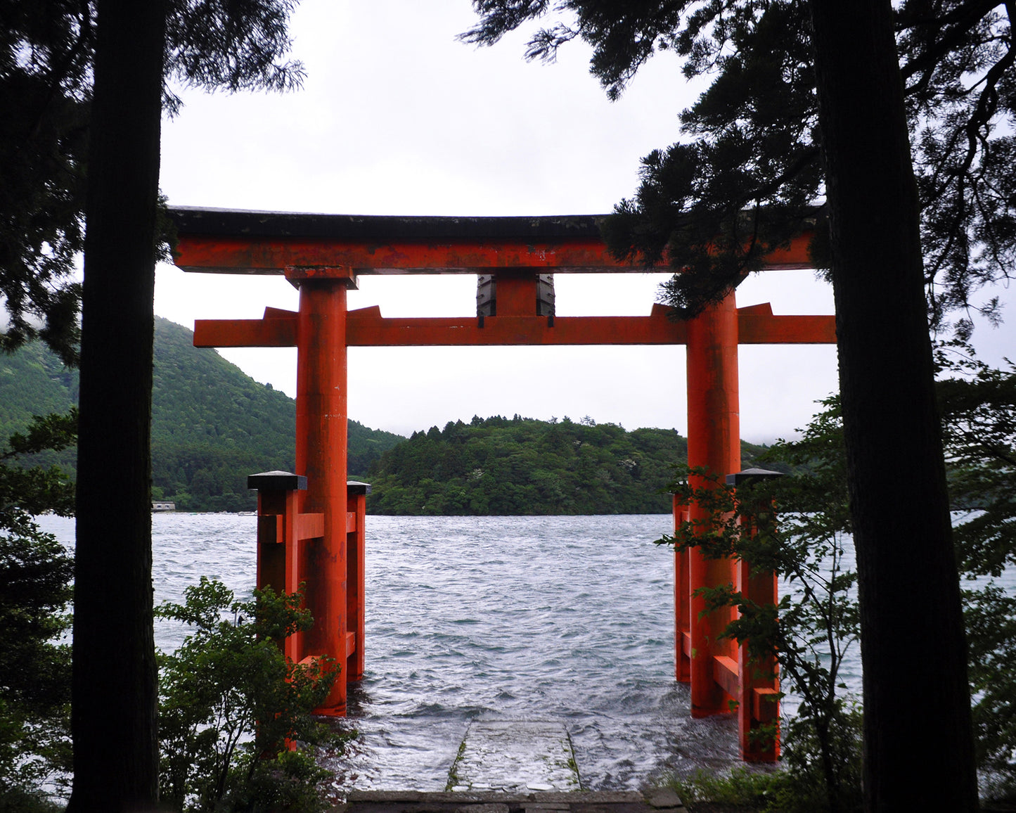Canvas Lake Ashi